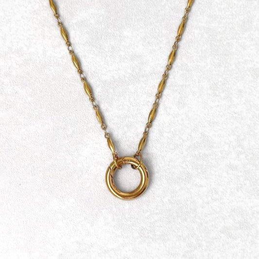 Gold Oval Link Round Charm Necklace