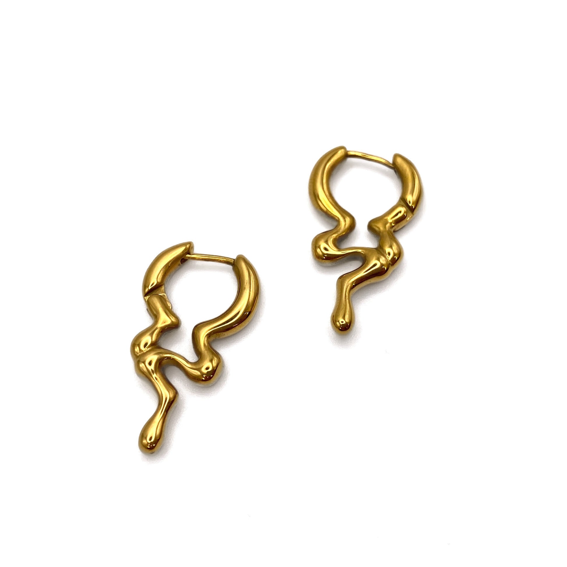 gold huggie hoops in melting style design