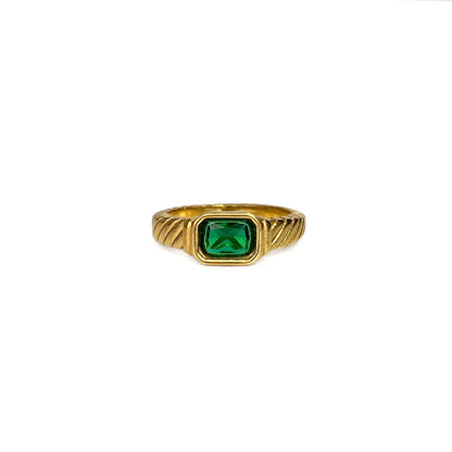 Lucia Ring Green